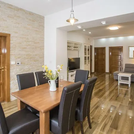 Exclusive Magnolia *