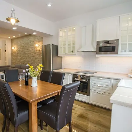 Exclusive Magnolia * Porec