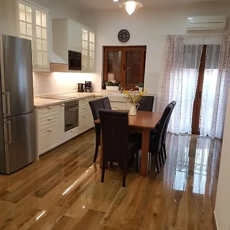 Exclusive Magnolia *